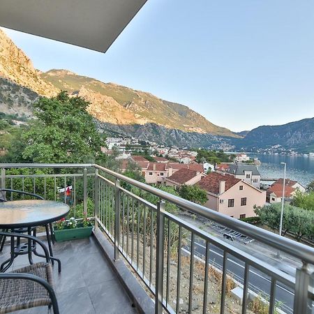 Java Apartments Dobrota Exteriér fotografie